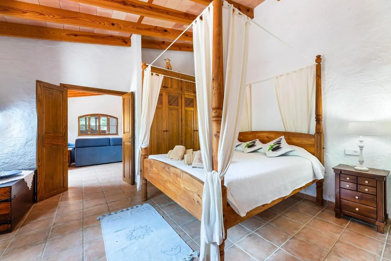 Yuma Villa Llucmajor  Spain